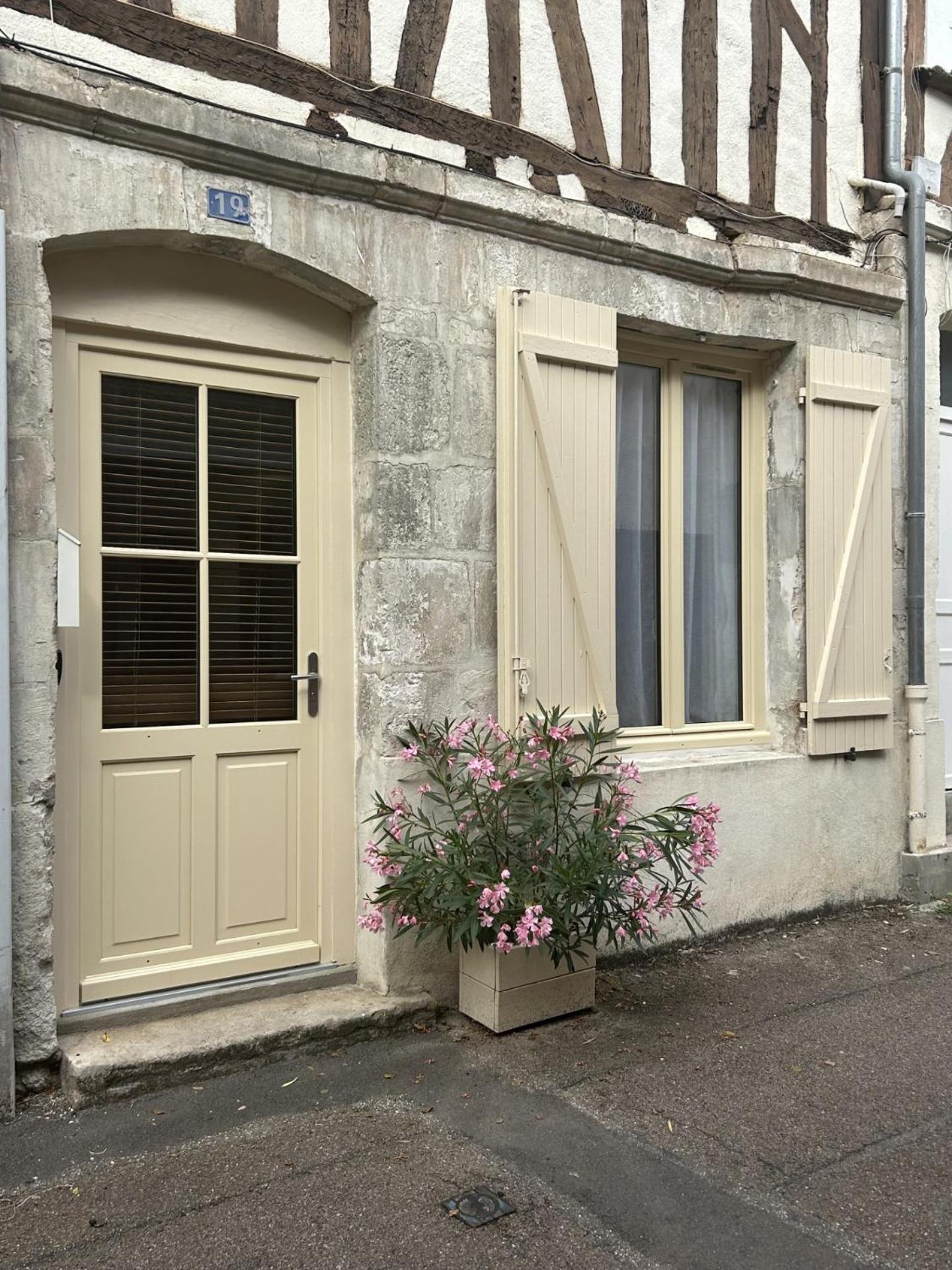 Apartament L'Annexe De L'Abbaye Auxerre Zewnętrze zdjęcie